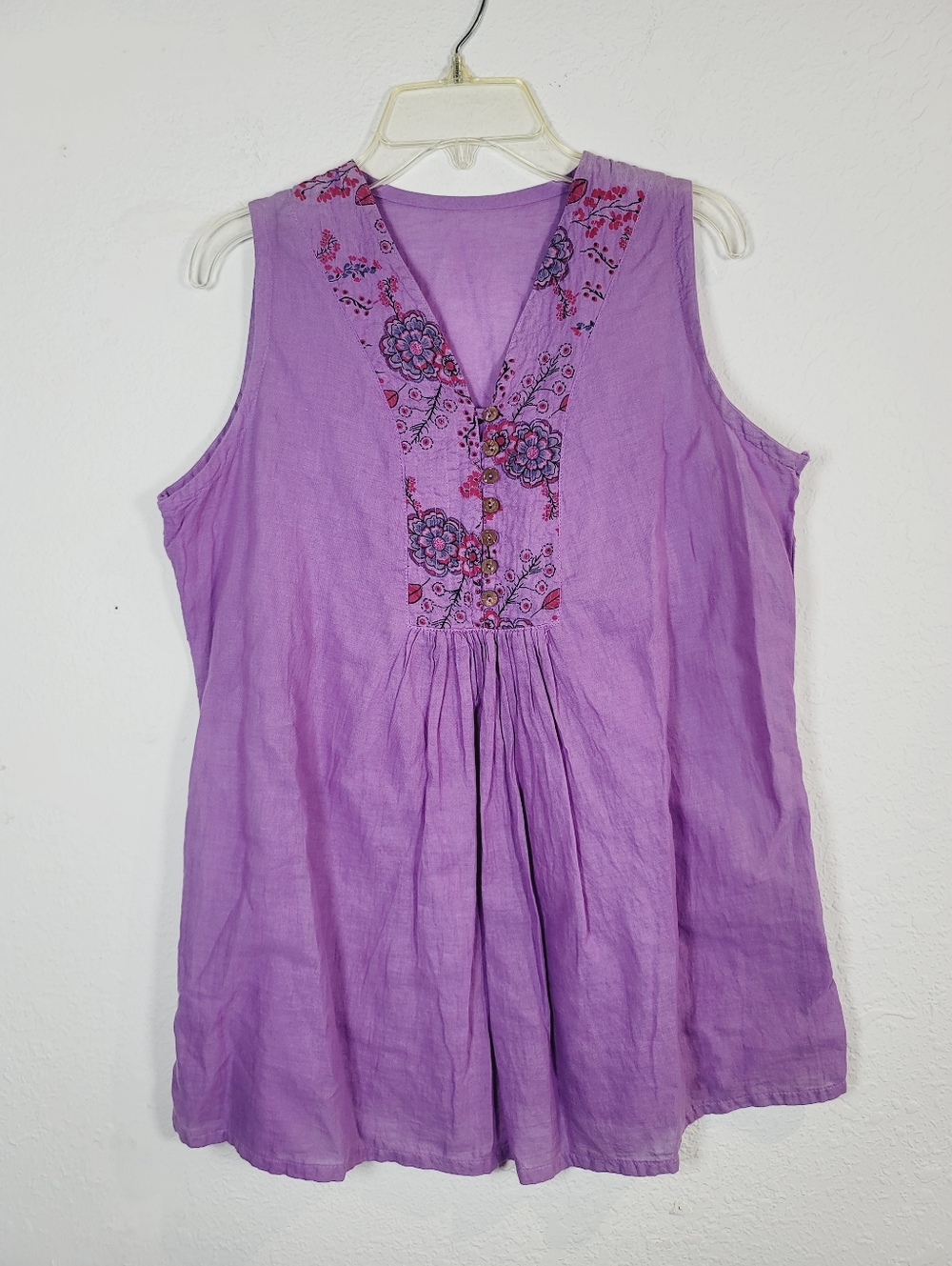 Women's Lavender Sleeveless Floral Cotton V-Neck Top, Size Small